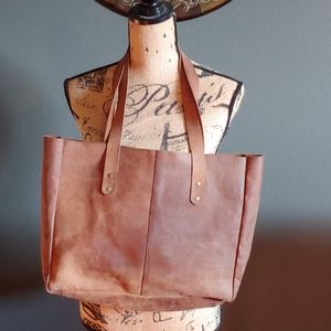 Leather medium tote